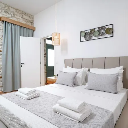 Hibiscus Apartment *