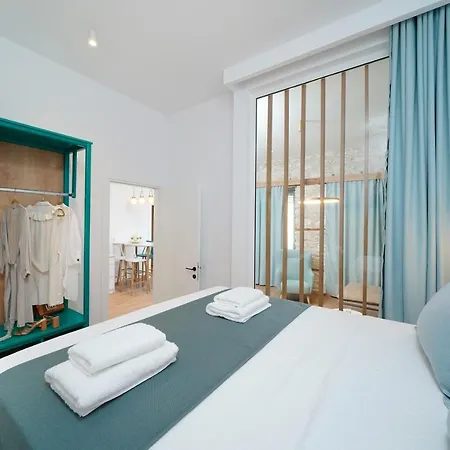 Hibiscus Apartment